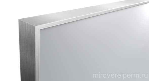 Дверь с зеркалом