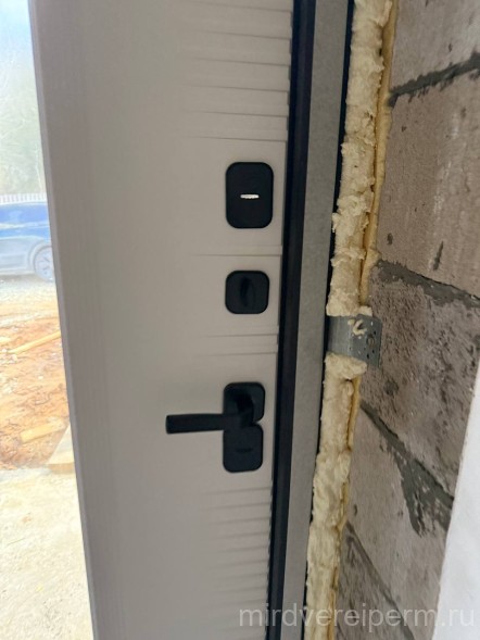 ДС ТЕРМО ФИНИТО Графит/ Белый; Винорит Дуб/Мореный Белый