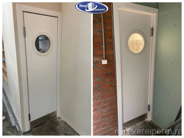 Маятниковая дверь 