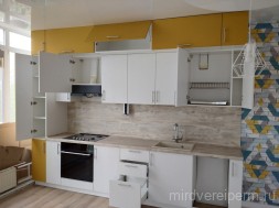 Кухня под заказ в желтом цвете