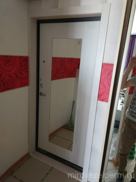 БЕРЛОГА Тринити  Милли Белый ясень с зеркалом