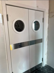 Барные маятниковые двери